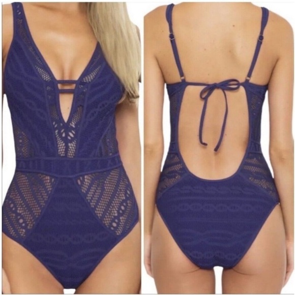 BECCA NWT Show & Tell One-Piece Swimsuit M Lace Crochet Sexy Vacation Coast - Picture 1 of 16